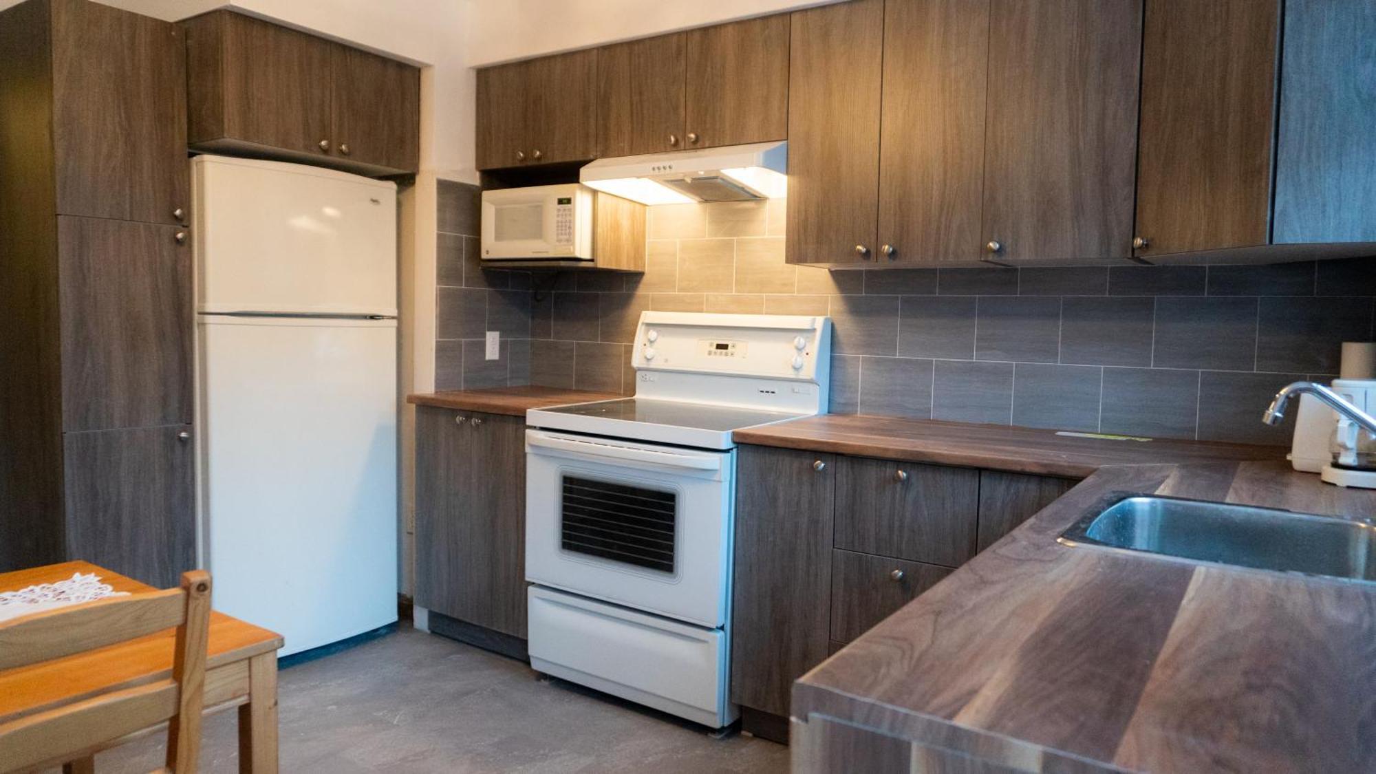 Montreal Homes - Affordable Rooms, Smart Tv, Shared Kitchen 外观 照片